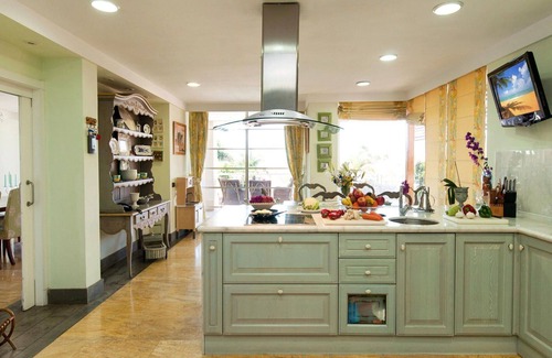 Sonnenland House | Nice apartment in villa for 8 people with private pool, WIFI, TV and patio