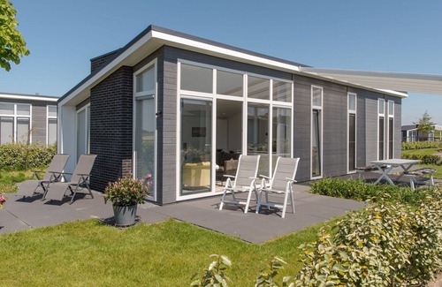 Wemeldinge House | Nice apartment in villa for 4 people with WIFI, TV, terrace, panoramic view and parking