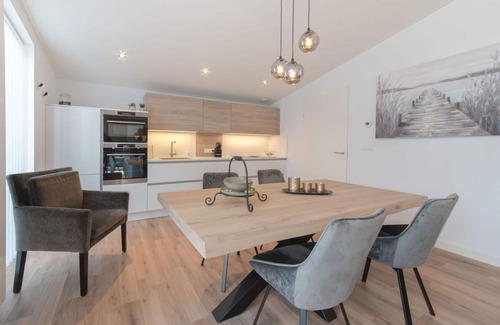 Wemeldinge House | Nice apartment in villa for 4 guests with WIFI, TV, terrace and parking