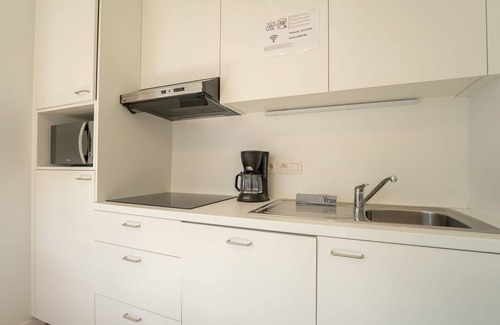 Bredene House | Nice apartment in villa for 4 people with WIFI, A/C, TV, terrace and pets allowed
