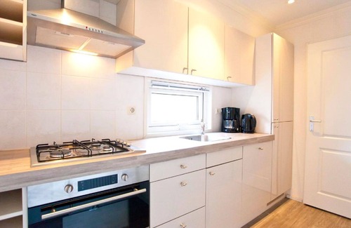 Schaarsbergen House | Nice apartment in villa for 4 guests with pool, WIFI, TV and terrace