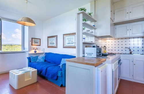 Rosignano Marittimo Apartment | Nice apartment for 7 guests with pool, WIFI, TV and patio