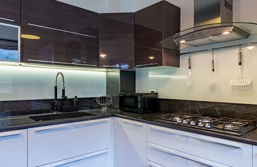 Novate Mezzola Apartment | Nice apartment for 6 guests with WIFI, TV, patio and pets allowed