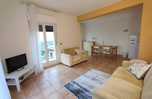 Pastrengo Apartment | Nice apartment *lake view* free parking & garden for your pets