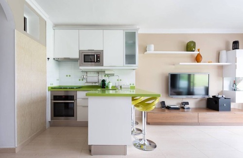 Complejo turistico Amarilla Golf Apartment | Nice apartment to the side golf course with pool, internet, TV in many languages