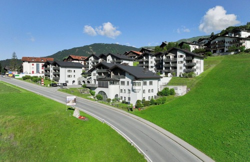 Falera Apartment | Nice apartment with WIFI, pool, TV, balcony, pets allowed, panoramic view and parking