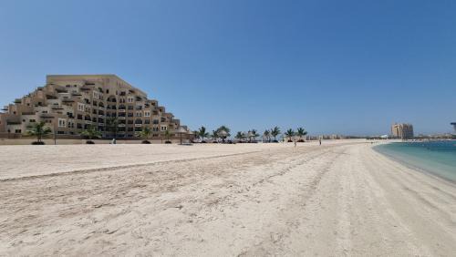 Bab Al Bahr Apartment | Nice big Studio Casino view first line