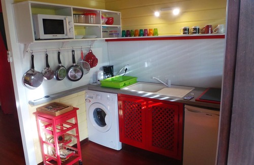 Sainte-Anne Cottage | nice bungalow, 5 minutes from the beaches, at l'Escale Tropicale