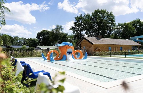 Kaatsheuvel Ski Chalet | Nice chalet with airco near Efteling