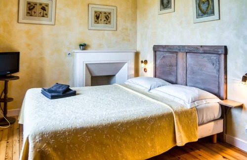 Plouegat-Moysan House | Nice character house, mature garden, friendly area, for families et friends