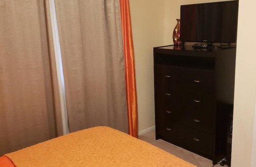 Bushkill House | Nice cozy townhouse