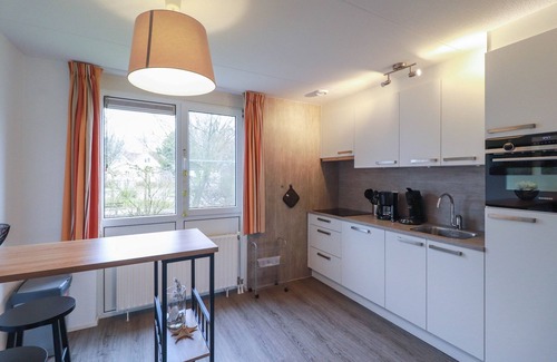 Makkum House | Nice holiday home on the water