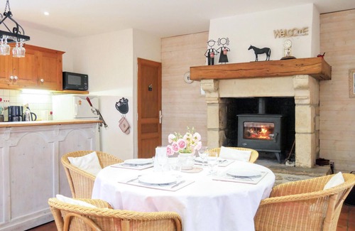 Auxais House | Nice home in Auxais with kitchenette