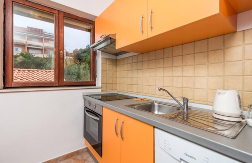 Rab House | Nice home in Banjol with WiFi