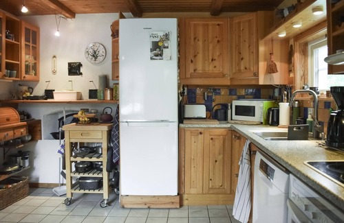 Fjalkinge House | Nice home in Fjälkinge with kitchen