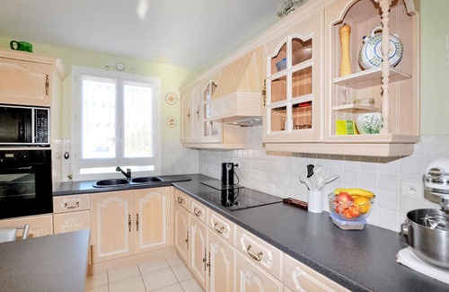 Lezignan-Corbieres House | Nice home in Lézignan-Corbières