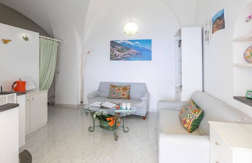 Furore House | Nice Home in Furore With 1 Bedrooms and Wifi