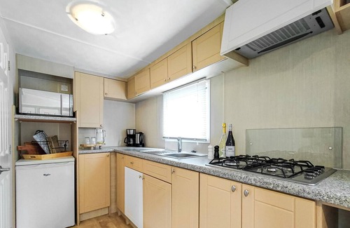 Heinkenszand House | Nice home in Heinkenszand with WiFi