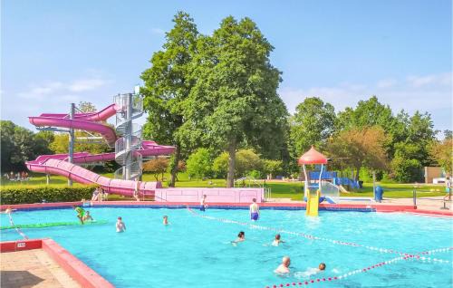 Heinkenszand House | Nice Home In Heinkenszand With Wifi