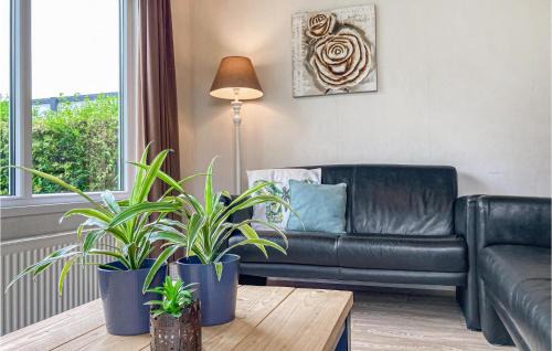 Heinkenszand House | Nice Home In Heinkenszand With Wifi