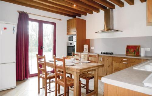 La Croupte House | Nice Home In La Croupte With Wifi