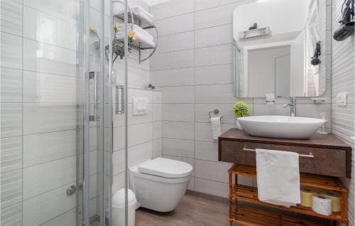 Sveti Vid-Miholjice Apartment | Nice Home In Malinska