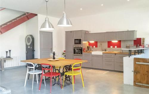 Narbonne House | Nice Home In Narbonne With Sauna