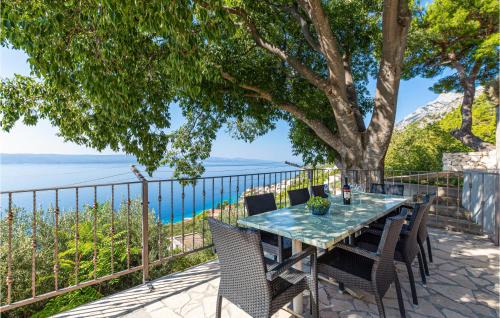 Pisak House | Nice Home In Pisak With Outdoor Swimming Pool