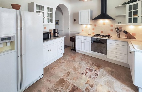 Saint-Chinian House | Nice home in Saint-Chinian with WiFi