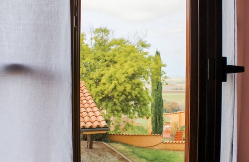 Pomaia Apartment | Nice lodging in Pomaia, garden and terrace,Wi-Fi,pool, children pool, sleep 5