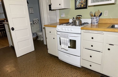 Moscow House | Nice open spaces for your party of 2-12. Old house charm.