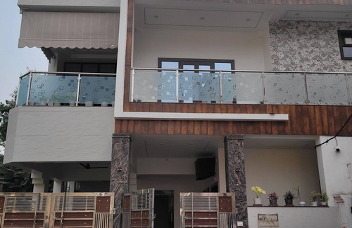 Civil Lines House | Nice place to spend time and soak in the local culture and cuisine