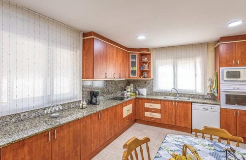Mont Barbat Villa | Nice spacious vacation villa
