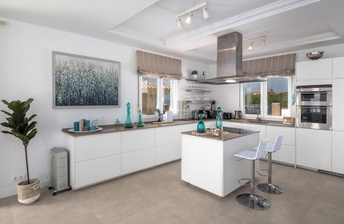 Manilva Villa | Nice villa with exceptional view to the sea!