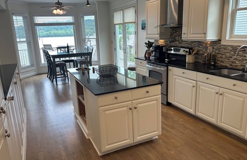 Prospect House | Nicest 4BR River Home in Prospect! Newly Updated! Pvt dock. 2 car gar. EV chgr