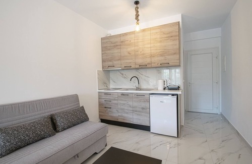 Nikita Hotel | Nikiti Central Suites 3 by Travel Pro Services