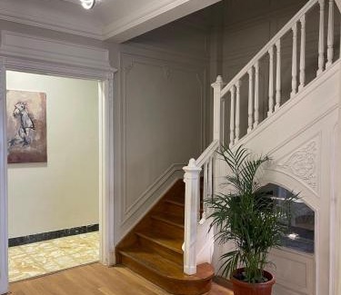 Downtown Cairo Apartment | Nilefront 3BR Steps fromTahrir Sq Zamalek island