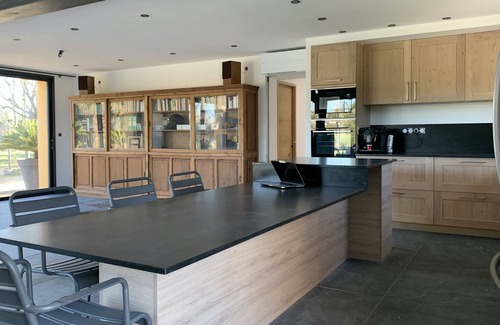 Marguerittes Villa | NIMES VILLA exceptional, quiet, all ground floor Sea and Camargue 30 minutes!