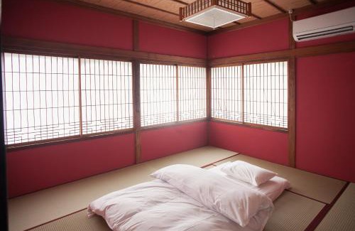 Tera-machi Temple Area House | Ninja TABI-NE