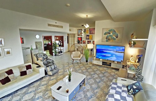 Dubai Marina Hostel | NiRRvana Luxury