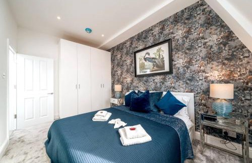 Redcliffe Apartment | Niru Experience Pearl Of Ifield Road