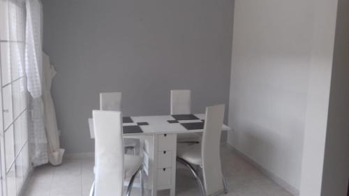 Caserio Los Tarquinos House | Nita Villa Altaona Golf Turquoise Sleeps 4 adults