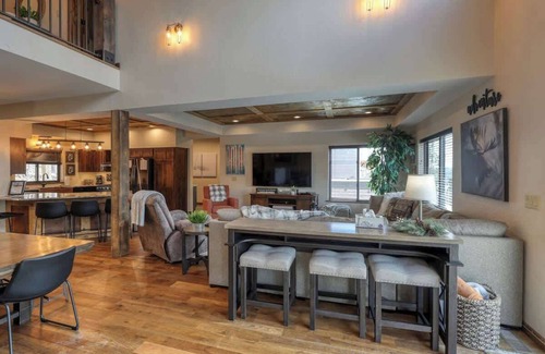 Lead House | Nitz Carlton – A Luxury Black Hills Retreat