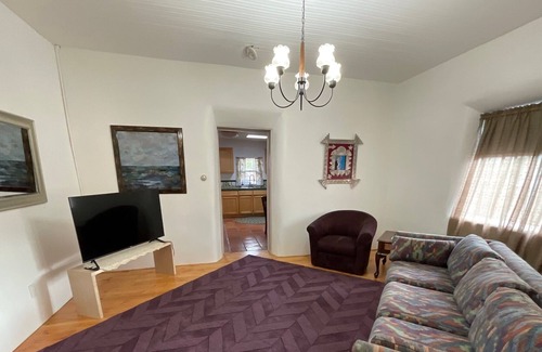 Los Griegos House | NM Style Comfort in Los Griegos, Beautiful Home *20% Discount weekly stays!*
