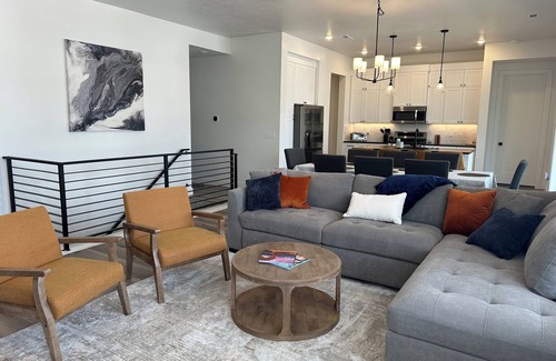 Cedar City House | nMOUNTAIN VIEW RETREAT nNew Property, movie theater, mountain views, 7 bedrooms