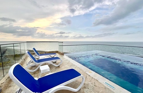 Crespo Apartment | nnnn Luxury 3-Bedroom Apartment in Cartagena