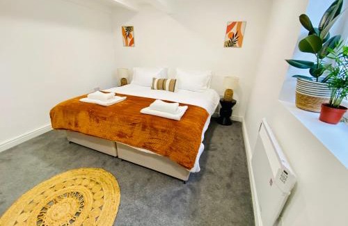 Gloucester Apartment | No 1 - Central Apartment