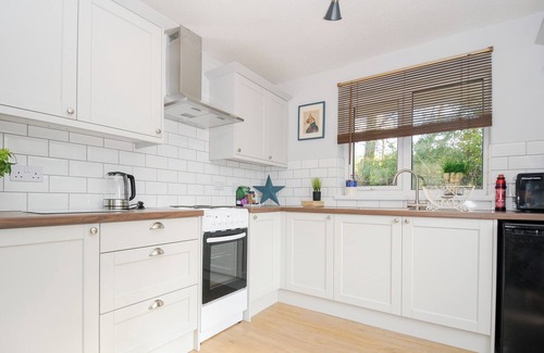 Liskeard Cottage | NO. 1 THE HEATHERS, pet friendly, country holiday cottage in Liskeard