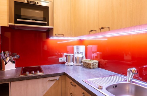 Graen Apartment | No. 12 Anemone - HAUS fern