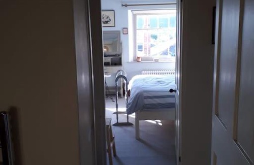 Bridport Apartment | No 27